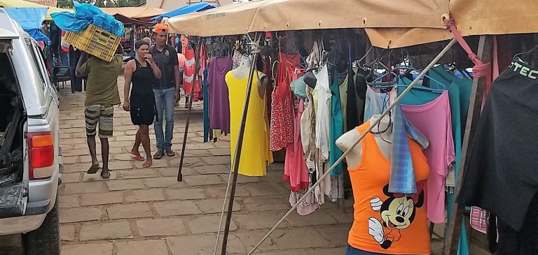 Associação recorre ao MP para proibir comercialização de feirantes de outras cidades em C. Formoso