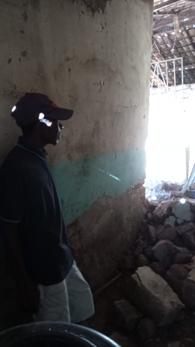 Após chuvas destruírem residências, 37 famílias lutam para reconstruir a vida  em distrito de Campo Formoso