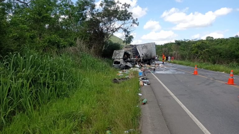 Polícia Técnica libera corpo de uma das vítimas de Campo Formoso que morreram em rodovia de Sr. do Bonfim