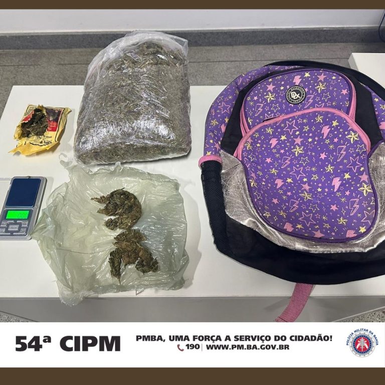 Guarnição da PM prende uma mulher suspeita de tráfico de drogas em Campo Formoso