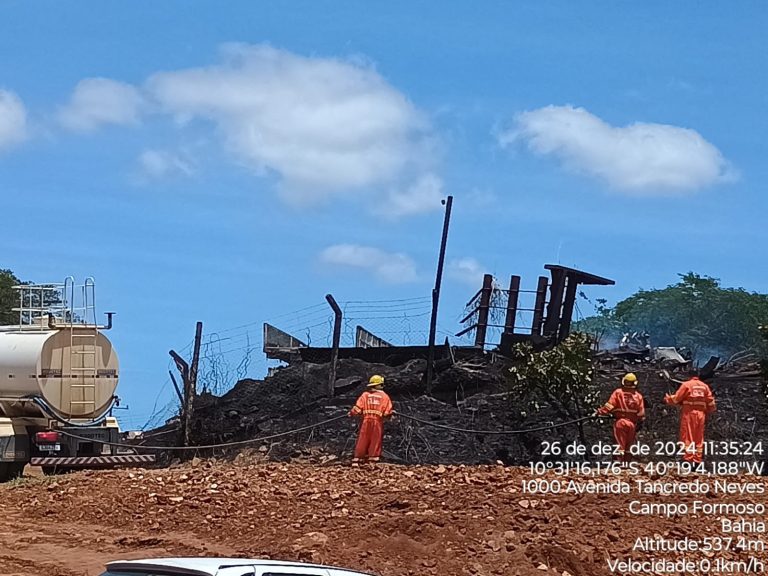 Focos de incêndios atingem bairros de Campo Formoso